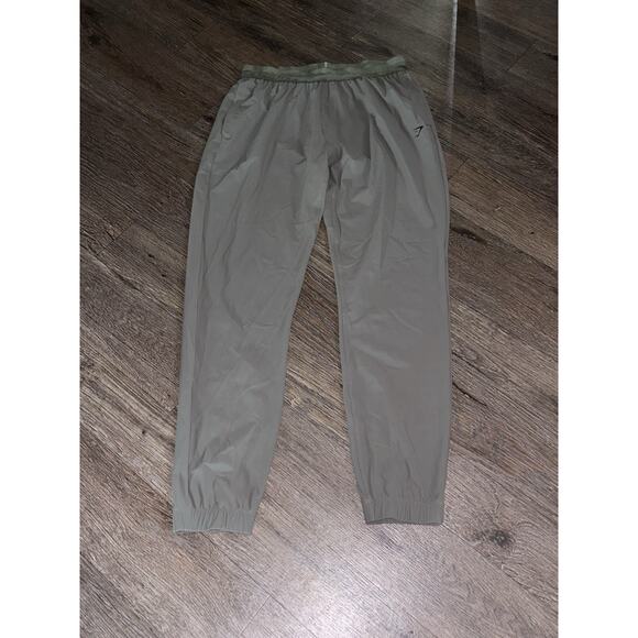 Gymshark Men’s Large Studio Joggers Slim Fit Lightweight Stretch Pants Green - Picture 4 of 11